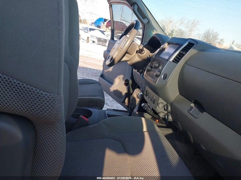 2013 Nissan Frontier Sv