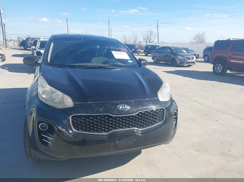 VIN KNDPMCAC5H7261172 2017 KIA SPORTAGE LX