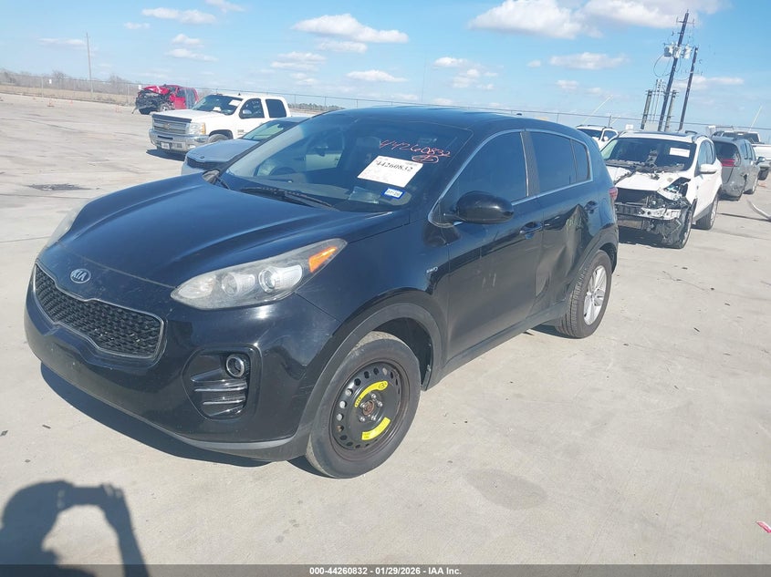 VIN KNDPMCAC5H7261172 2017 KIA SPORTAGE LX