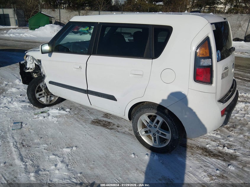 2010 Kia Soul +