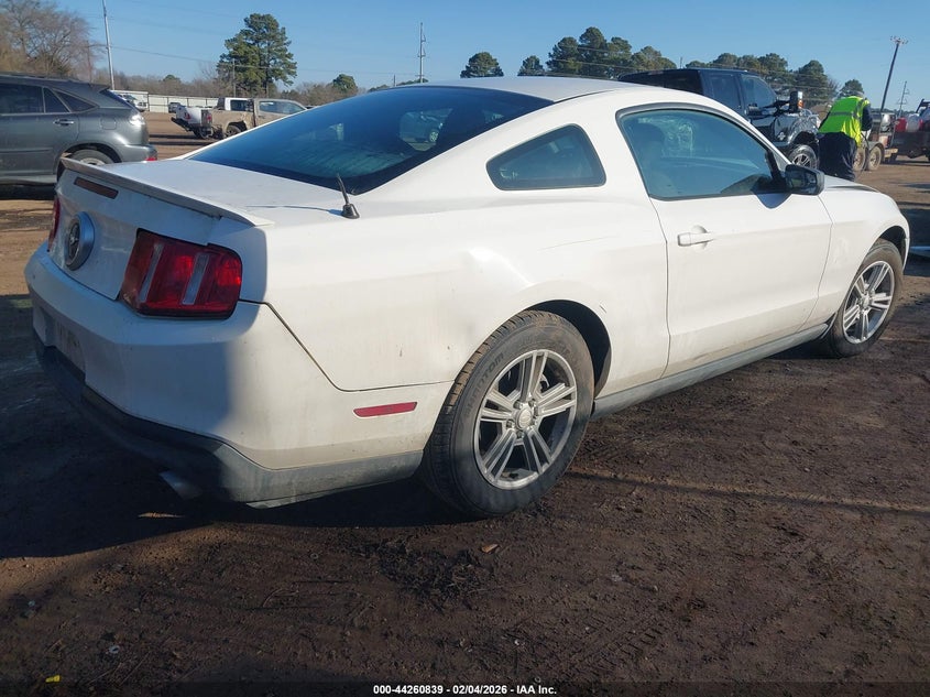 2011 Ford Mustang V6