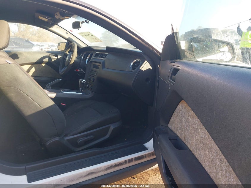 2011 Ford Mustang V6