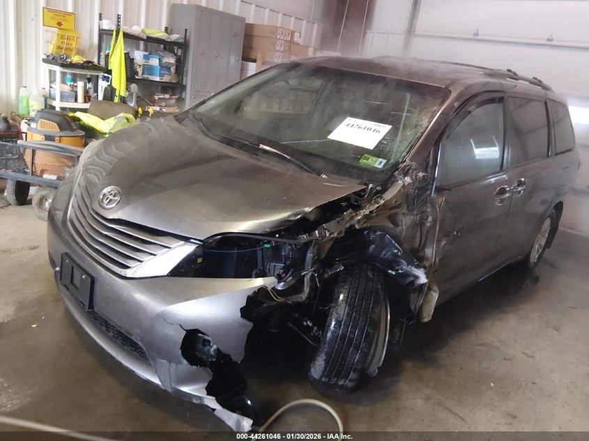 2017 Toyota Sienna Xle 8 Passenger