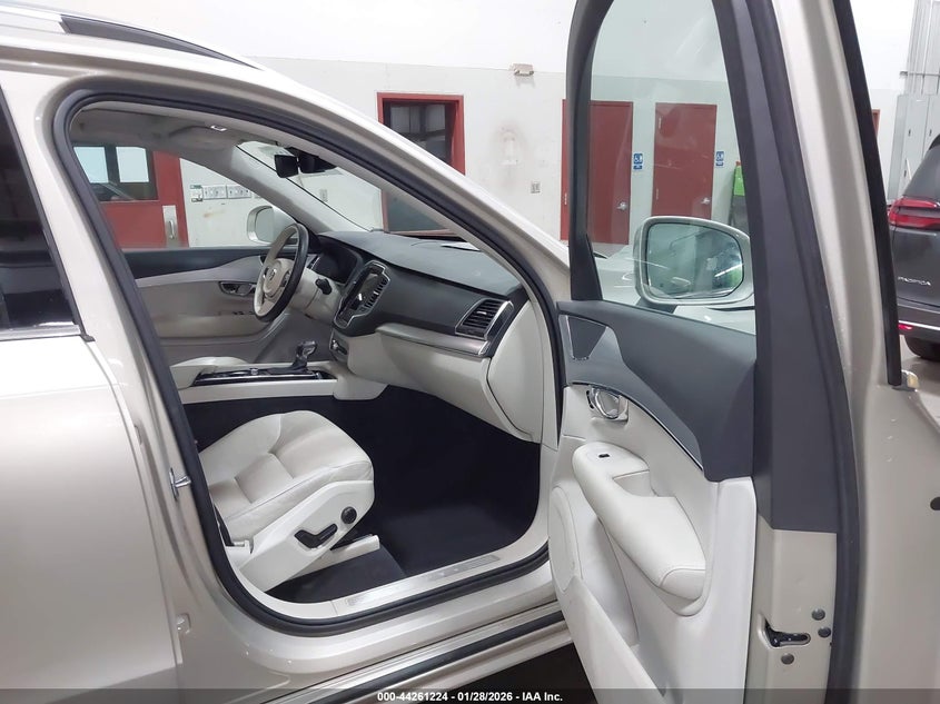 2016 Volvo Xc90 T5 Momentum