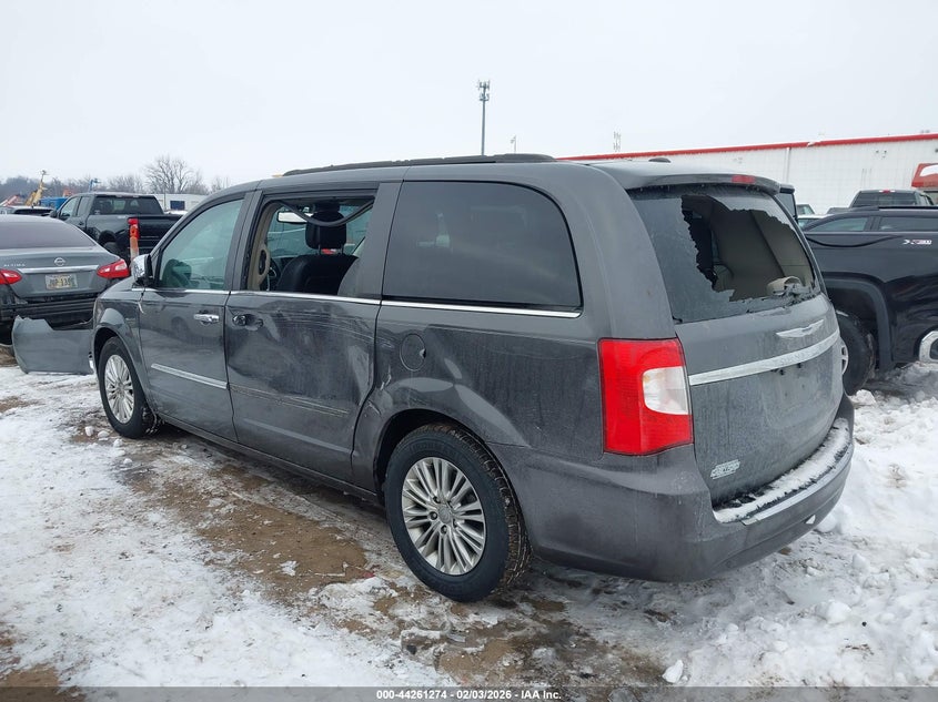 2015 Chrysler Town & Country Touring-L