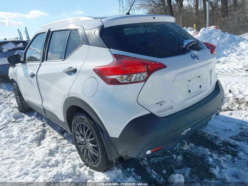 2019 Nissan Kicks S