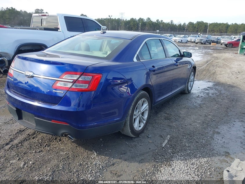 2015 Ford Taurus Se