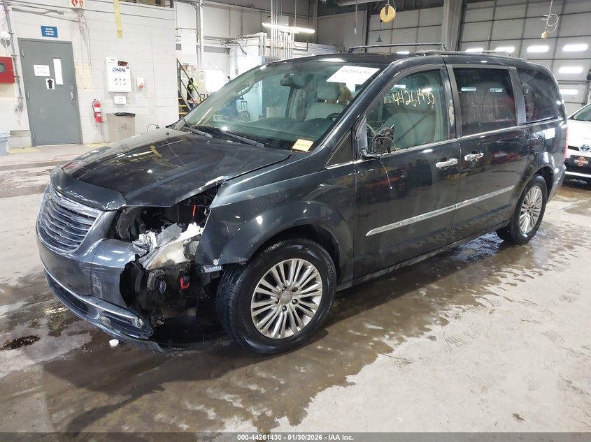 2014 Chrysler Town & Country Touring-L