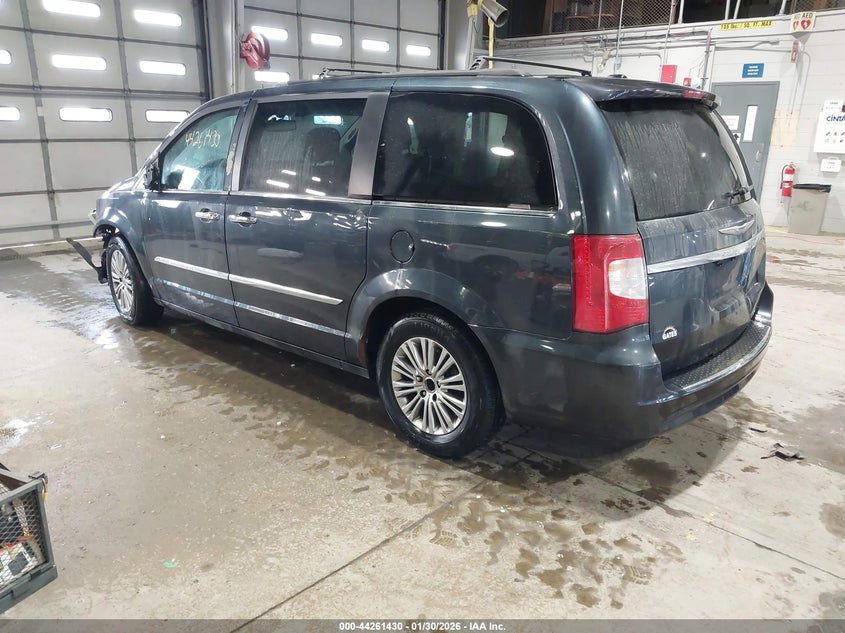 2014 Chrysler Town & Country Touring-L
