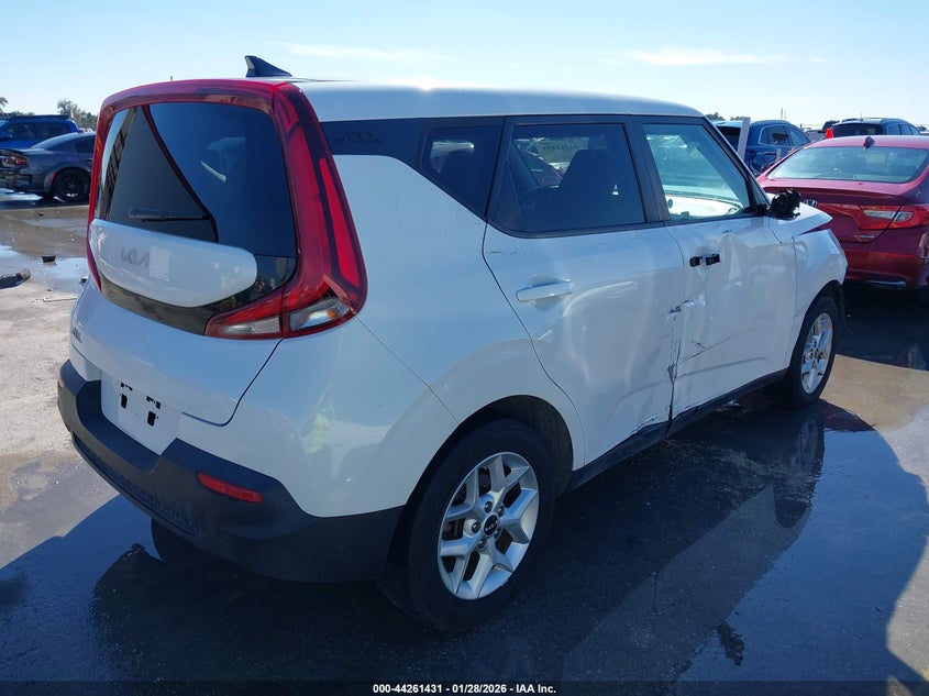 2022 Kia Soul Lx