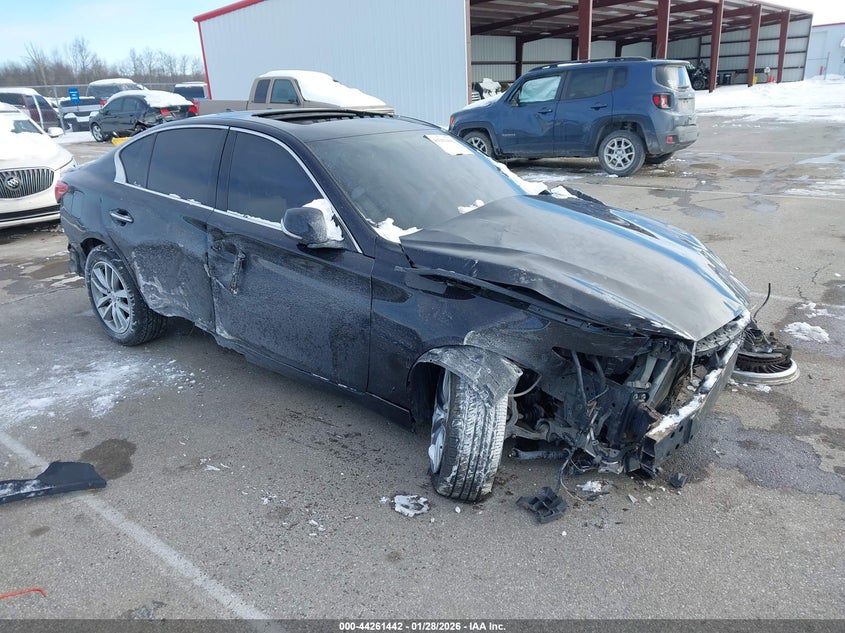 2015 Infiniti Q50 Premium