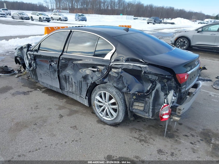 2015 Infiniti Q50 Premium