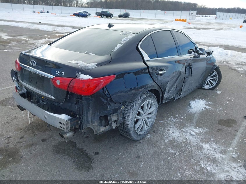 2015 Infiniti Q50 Premium