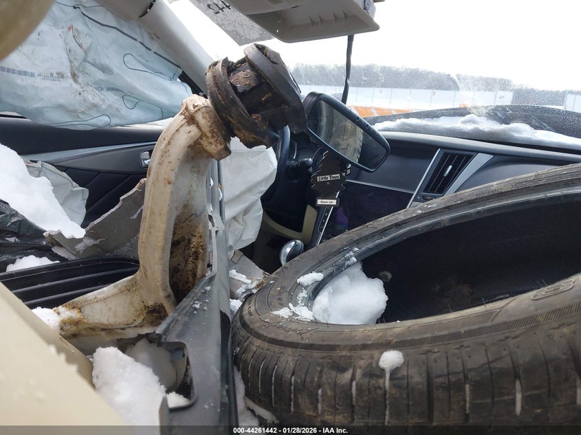 2015 Infiniti Q50 Premium