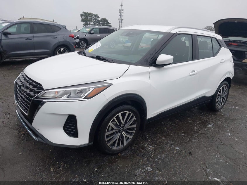 2022 Nissan Kicks Sv Xtronic Cvt