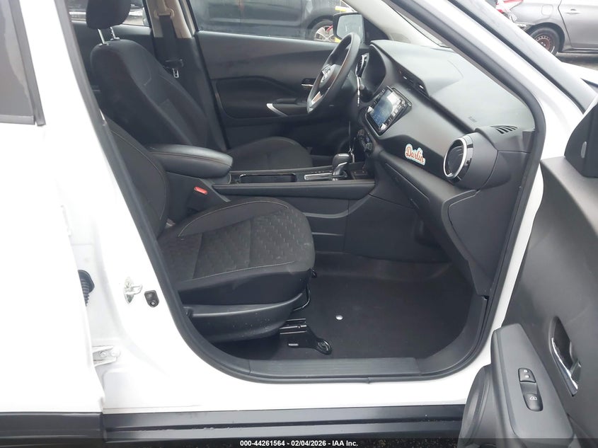 2022 Nissan Kicks Sv Xtronic Cvt