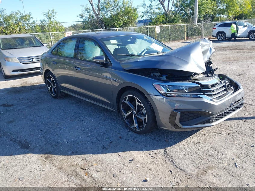 2021 Volkswagen Passat 2.0T R-Line