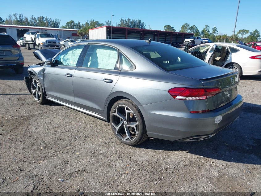 2021 Volkswagen Passat 2.0T R-Line