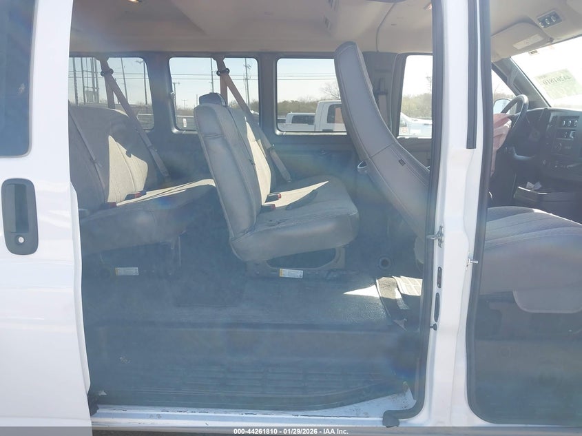 2025 GMC Savana Passenger Rwd 3500 Extended Wheelbase Lt VIN: 1GJZ7PFP6S1169901 Lot: 44261810