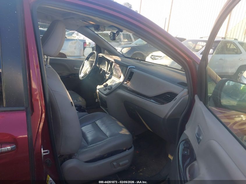 2016 Toyota Sienna Xle 8 Passenger