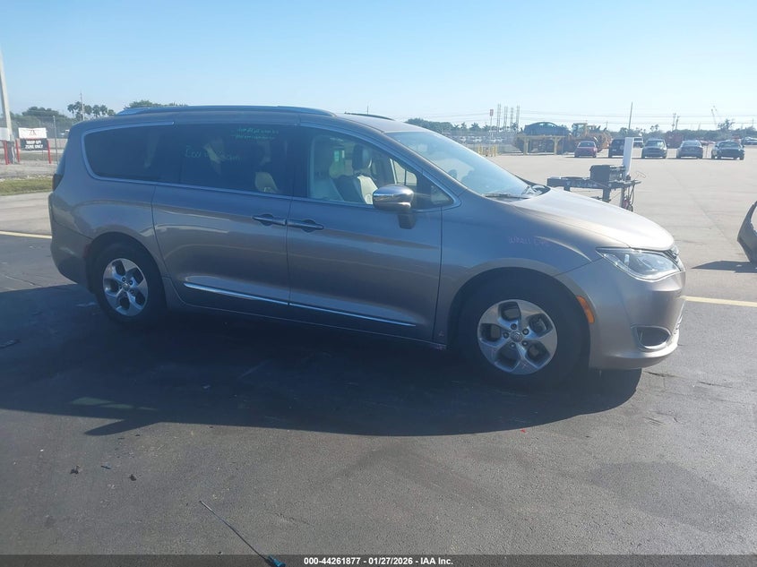 2018 CHRYSLER PACIFICA HYBRID LIMITED