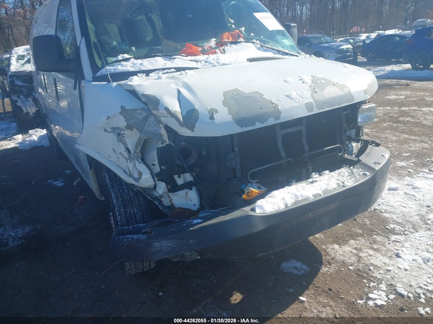 2012 Chevrolet Express 4.8 2500 Work Van white Lot 111044262055 Vin 1GCWGFFA9C1116885