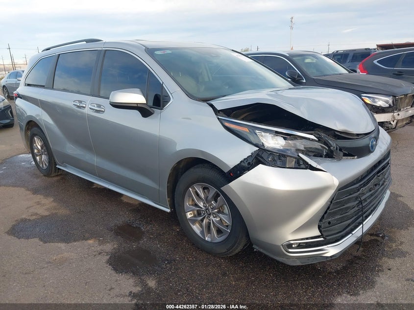 2024 Toyota Sienna Xle