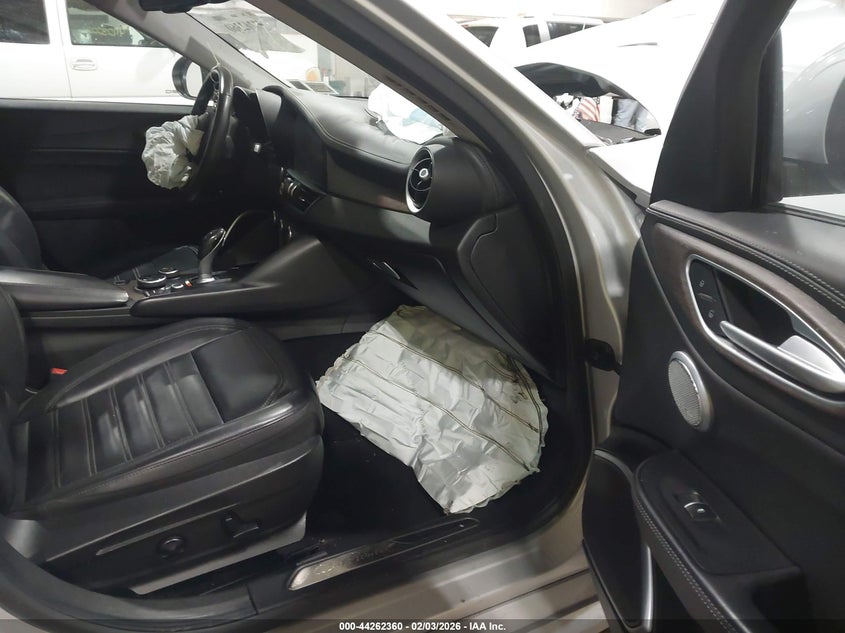 2017 Alfa Romeo Giulia Ti Awd