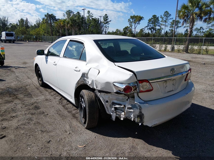 2012 Toyota Corolla 1.8 S/Le white Lot 111044262366 Vin 2T1BU4EE8CC822001