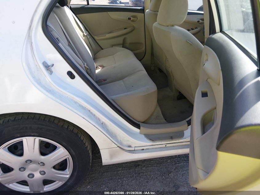 2012 Toyota Corolla 1.8 S/Le white Lot 111044262366 Vin 2T1BU4EE8CC822001