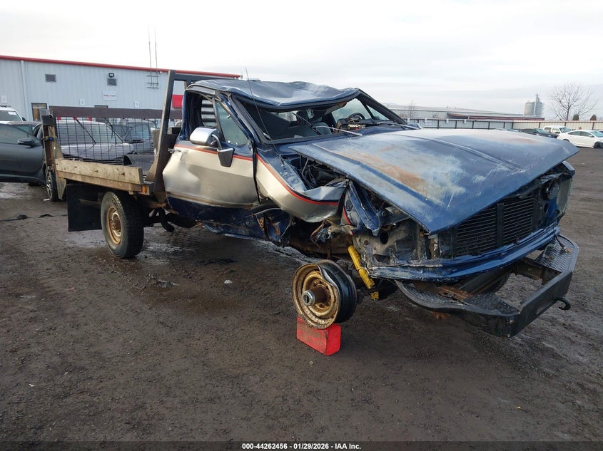 1B7KM26C3NS589745 DODGE W-SERIES Photo 1