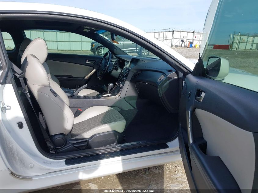 2013 Hyundai Genesis 2.0T Premium