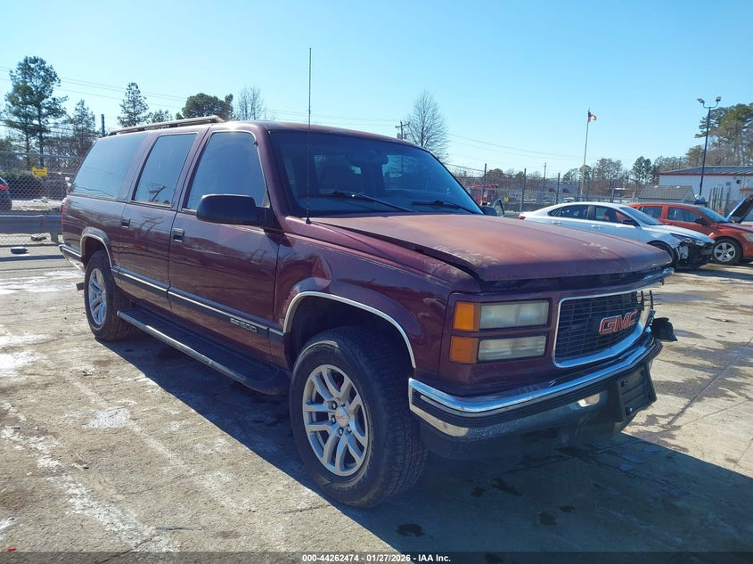 3GKEK16R9WG512283 GMC SUBURBAN Photo 1