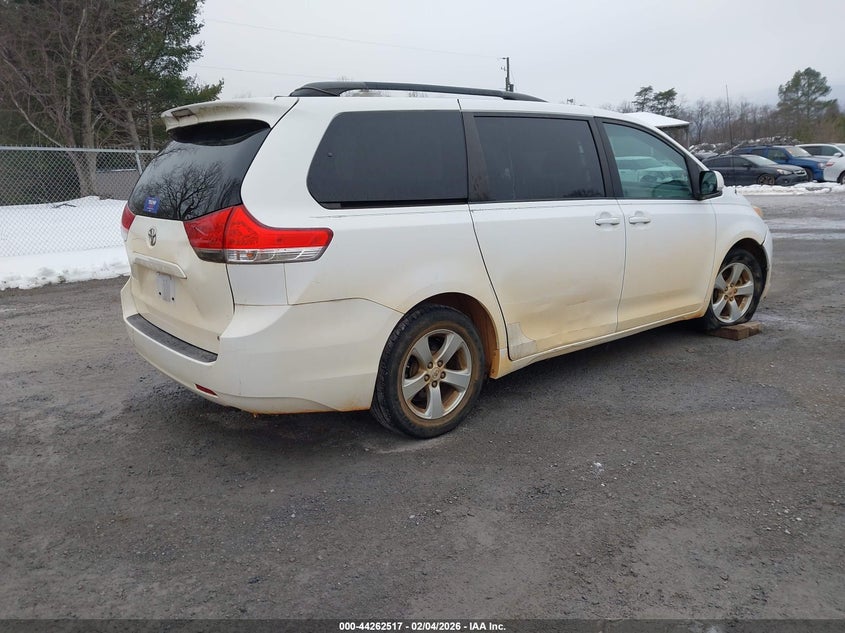 2011 Toyota Sienna Le V6