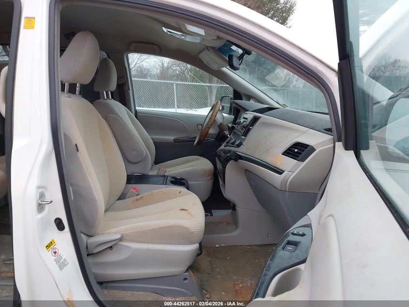 2011 Toyota Sienna Le V6