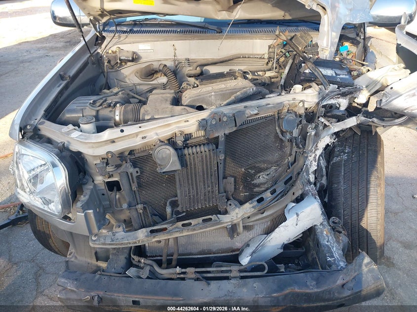 2005 Toyota Tundra Sr5 V8 VIN: 5TBET34105S471371 Lot: 44262604