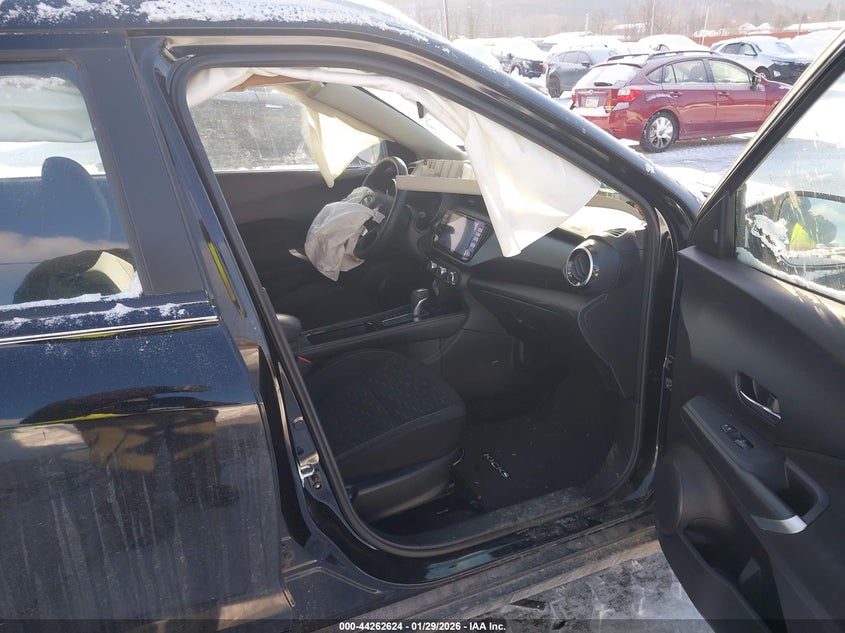 2023 Nissan Kicks Sv Xtronic Cvt