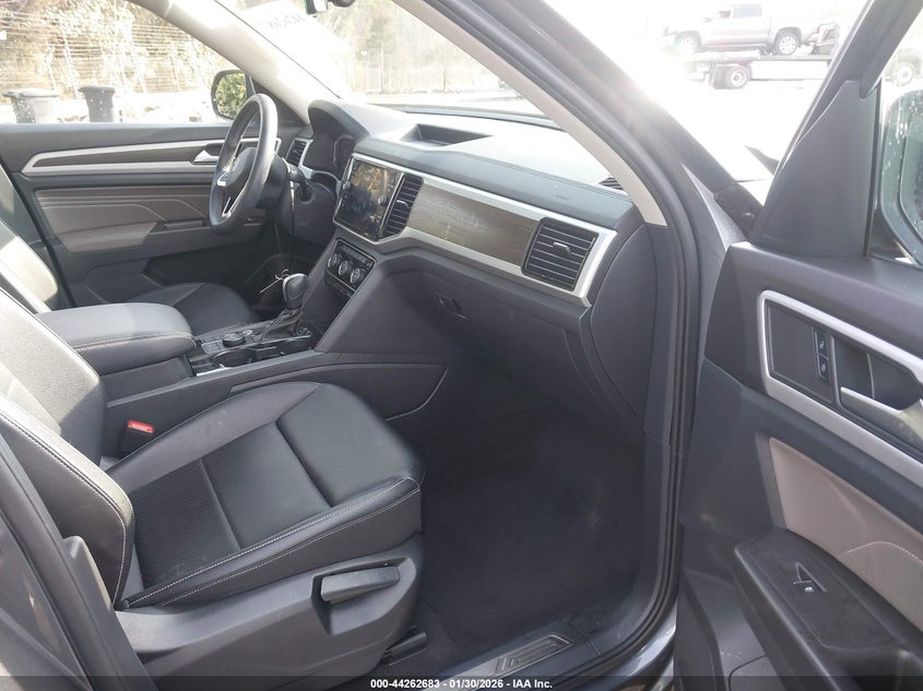 2022 Volkswagen Atlas 3.6L V6 Se W/Technology