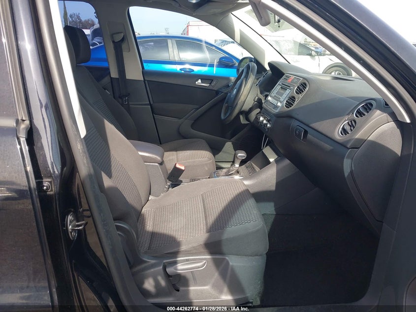 2010 Volkswagen Tiguan S