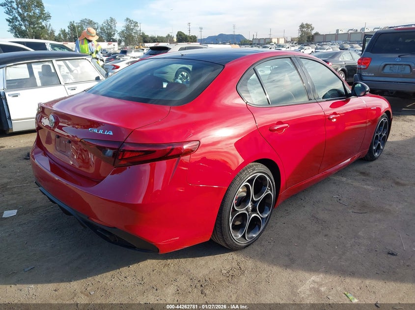 2023 Alfa Romeo Giulia Veloce Rwd