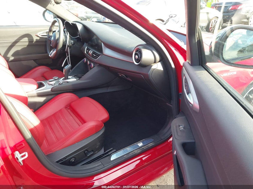 2023 Alfa Romeo Giulia Veloce Rwd