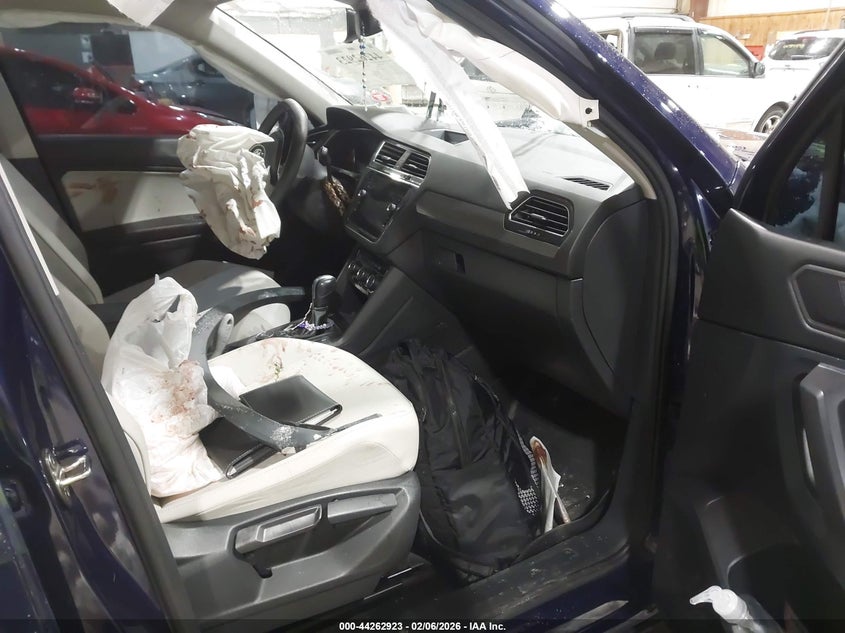 2021 Volkswagen Tiguan 2.0T Se/2.0T Se R-Line Black/2.0T Sel