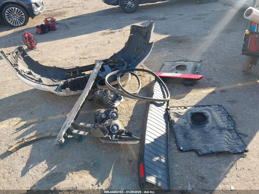 2023 Ford Transit-250 Cargo Van VIN: 1FTBR1X81PKA11832 Lot: 44263163