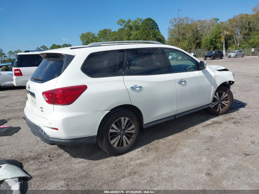 2018 Nissan Pathfinder Sv