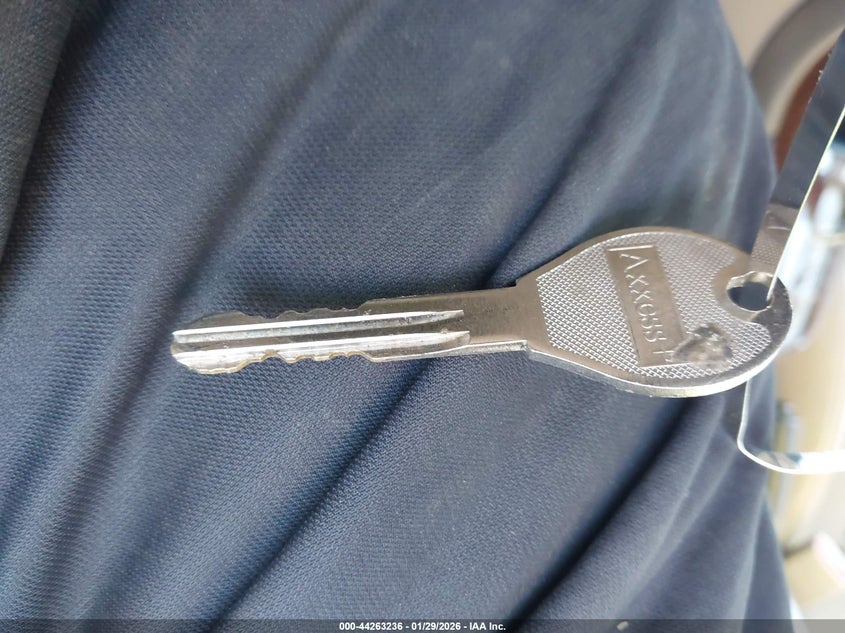 2002 Subaru Outback H6-3.0/H6-3.0 Vdc VIN: 4S3BE896927212731 Lot: 44263236