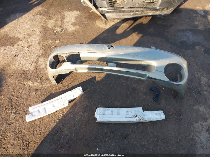 2002 Subaru Outback H6-3.0/H6-3.0 Vdc VIN: 4S3BE896927212731 Lot: 44263236