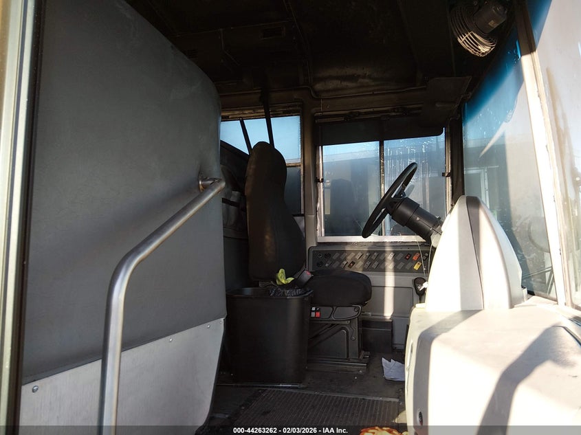 2016 OTHER THOMAS SCHOOL BUS BUS N/A