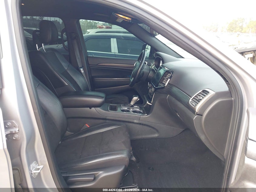 2020 Jeep Grand Cherokee Altitude 4X2