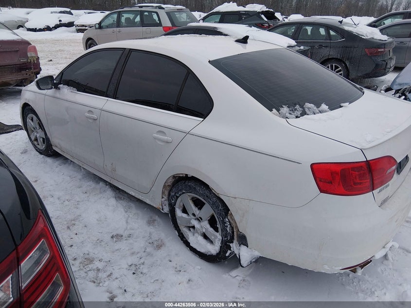 2012 Volkswagen Jetta 2.0 2.0L Tdi white Lot 111044263506 Vin 3VWLL7AJ1CM017585