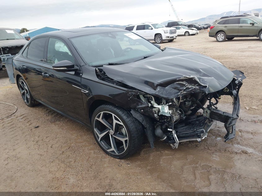 2021 Volkswagen Passat 2.0T R-Line